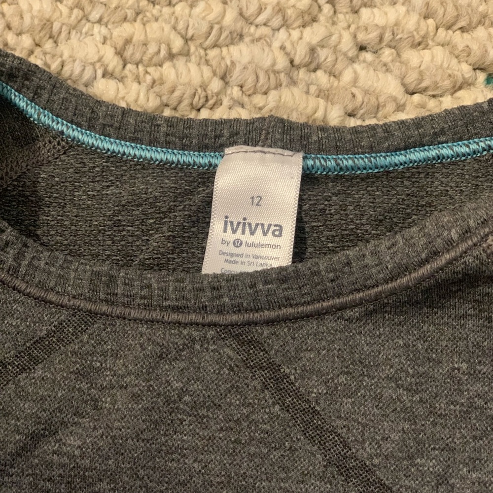 Grey Athletic ivivva shirt size : 12 girls